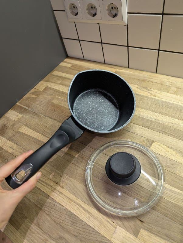 Кастрюля с крышкой большая Berllong, средняя Ambition, маленькая Berlinger Haus, сковорода Pyrex, кухонная утварь 6