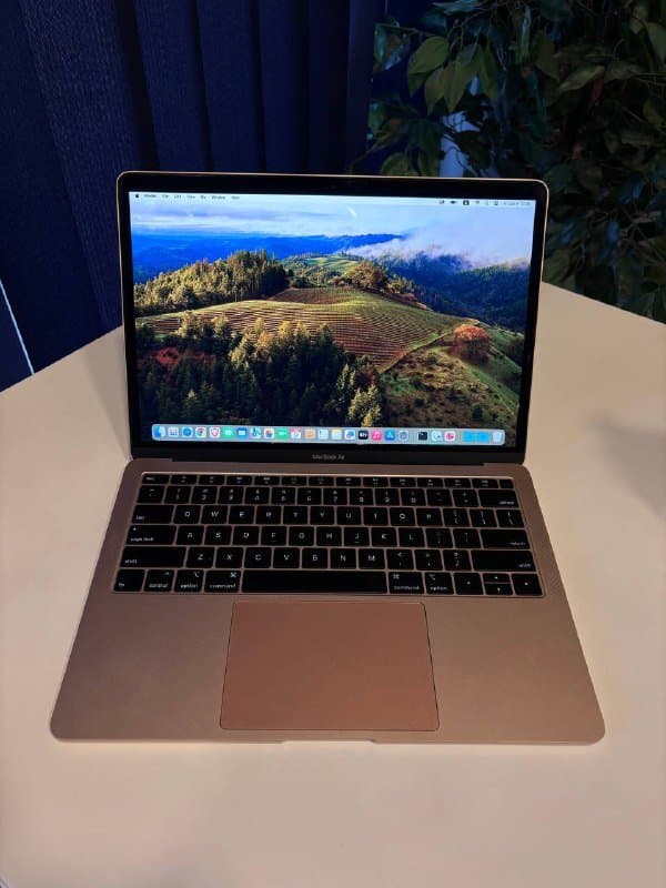 Macbook Air 2019 i5 8/128GB