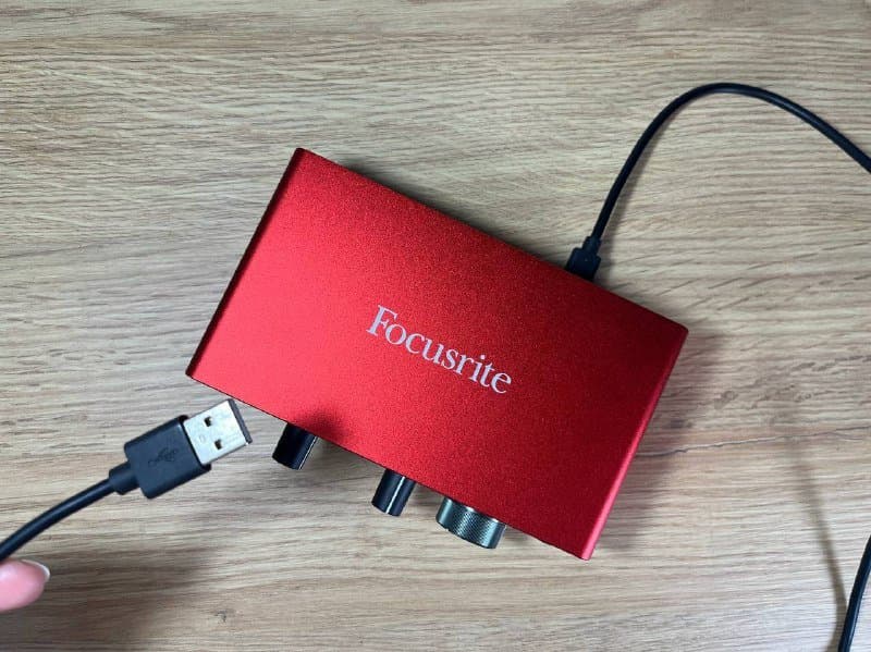 Focusrite Scarlett Solo 3rd Gen аудиокарта 4