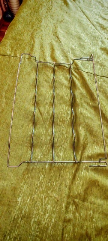 Электроматрас, сушилка, сумка на колесах, полка для бутылок, парик 10