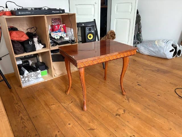 Журнальный столик