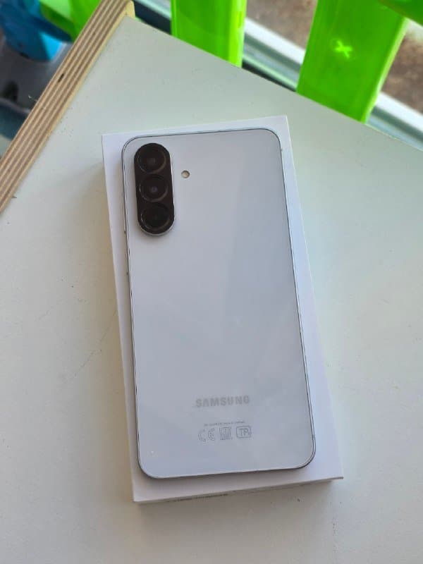 Samsung A56 5G 256gb телефон 5