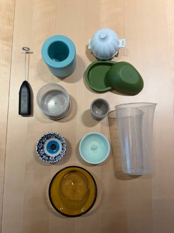 набор посуды, кастрюли, тарелки, чашки