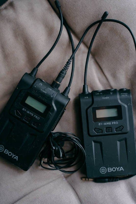 Радиомикрофон, экшен камера, объектив Samyang, клетка MagicRig