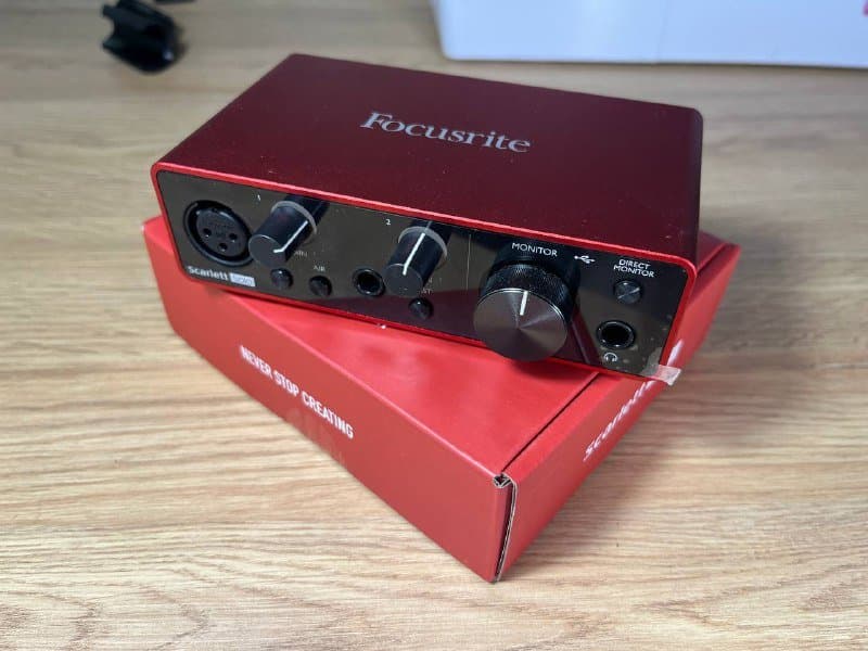 Focusrite Scarlett Solo 3rd Gen аудиокарта 1