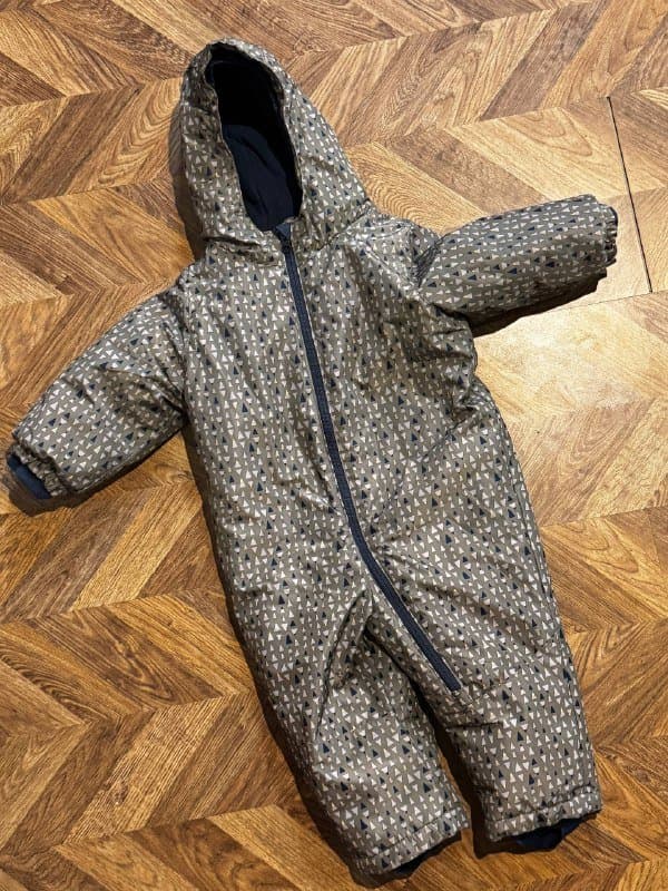 Детские зимние комбинезоны и штаны