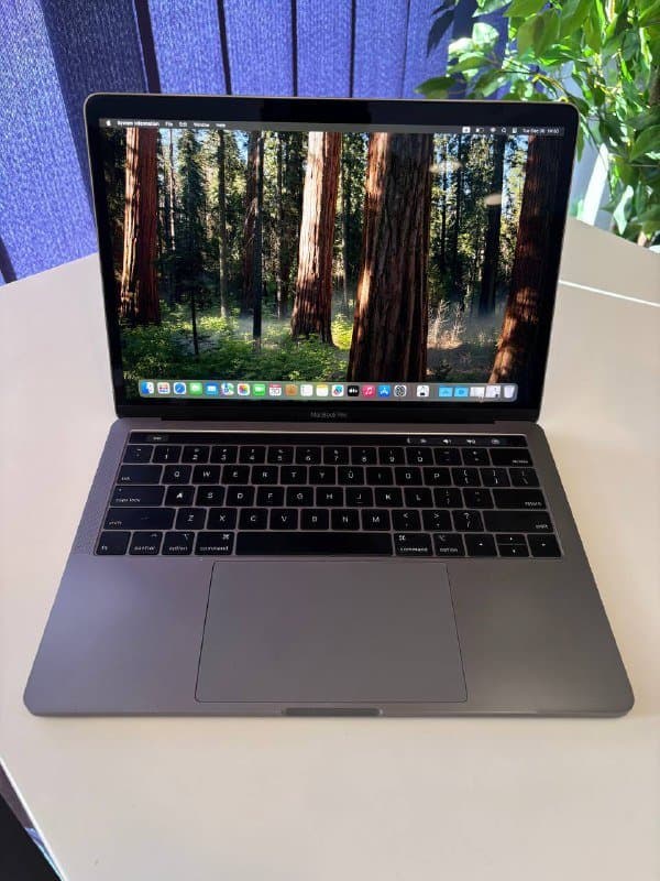 Macbook Pro 2019 i5 16GB 1TB