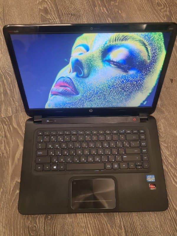 Ноутбук HP на Intel Core i5, 8 ГБ ОЗУ, 256 SSD, Radeon 1
