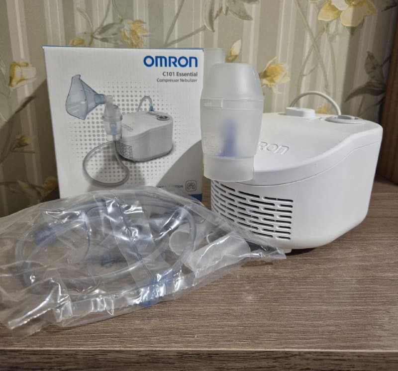 Ингалятор Omron C101 Essential компрессионный небулайзер 1