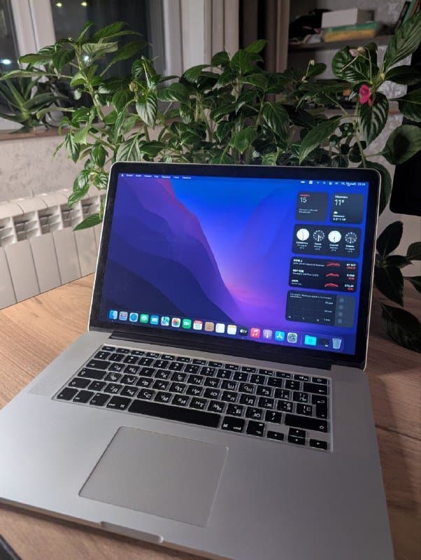 MacBook Pro 16/256 Retina Mid 2015 1