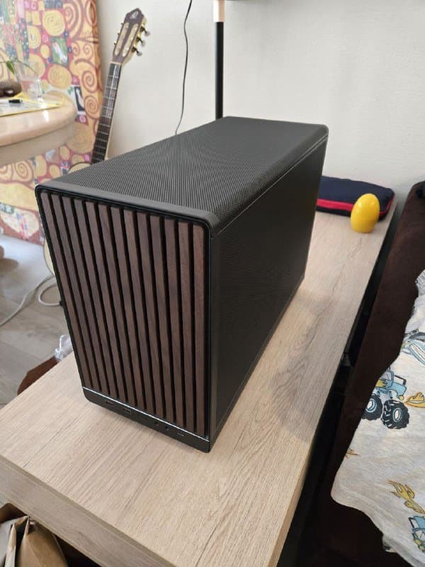 Почти собранный компьютер без БП и видеокарты