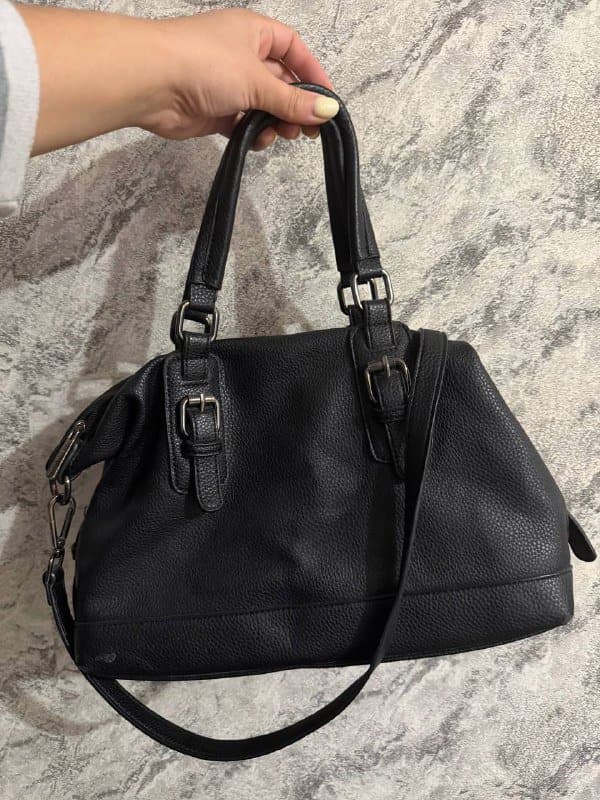 Черная сумка женская