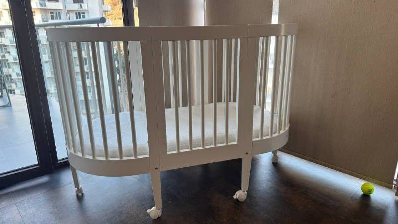 Итальянская детская кровать трансформер с матрасами и мягким бортиком 2