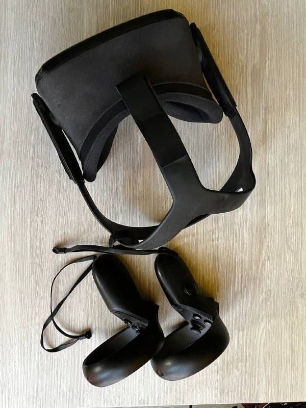 VR шлем Oculus Quest первое поколение 128 Гб 1