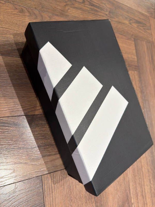 Кроссовки Adidas женские 39,1/3 размер