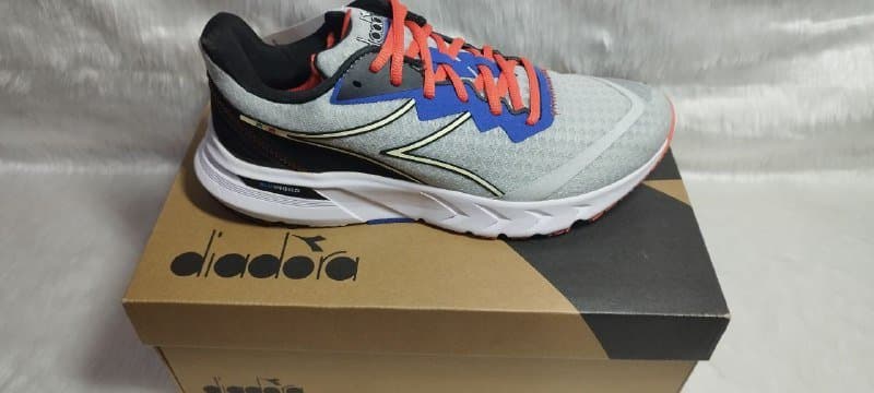 Кроссовки Diadora размер 44-45