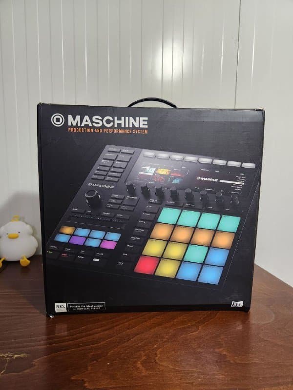 Native Instruments Maschine Mk3 2
