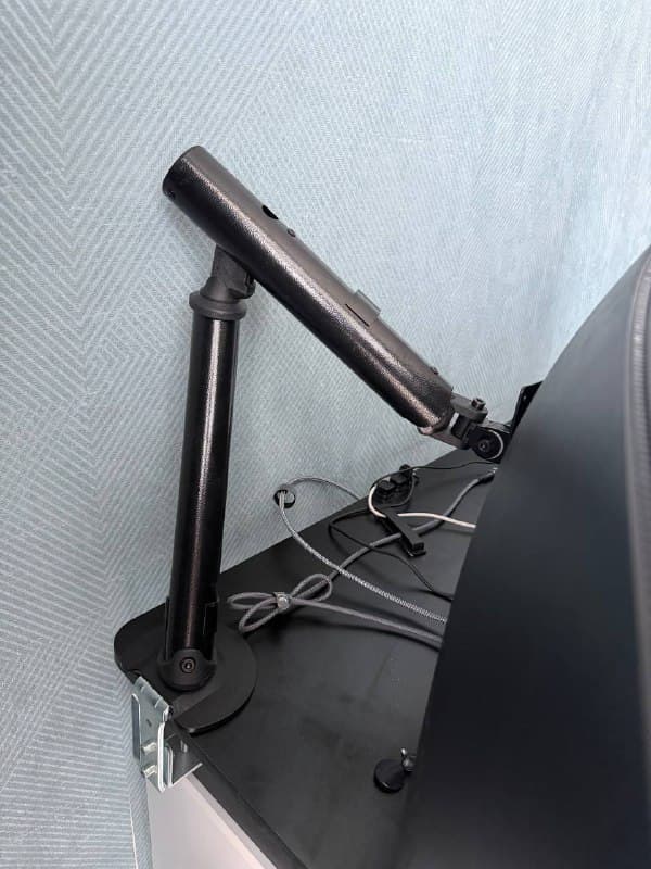 Кронштейн для монитора