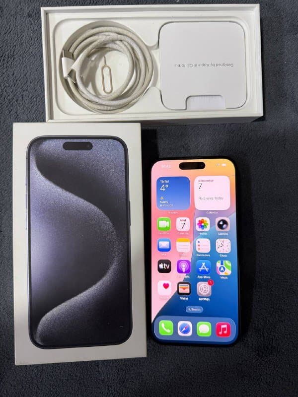 iPhone 15 Pro 256 Гб 1