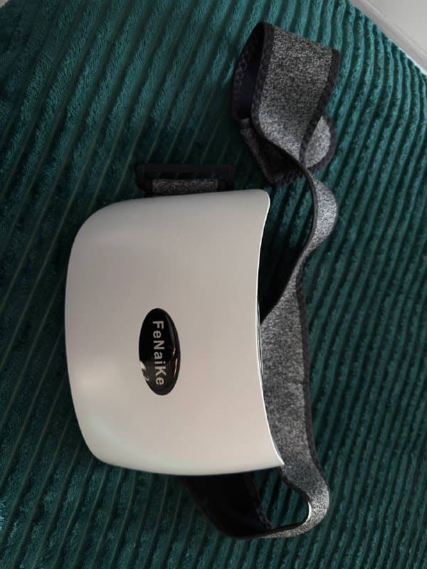 Электромассажёр, шёлковый костюм, джинсы, юбки, рубашка, утягивающие шорты, сумочки, очки