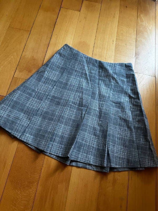 куртка, сумка, кофта чёрная, юбка, жилет, зипка, трешер, лонгслив 4