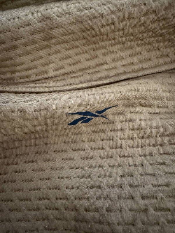 Худи Reebok S размер 4