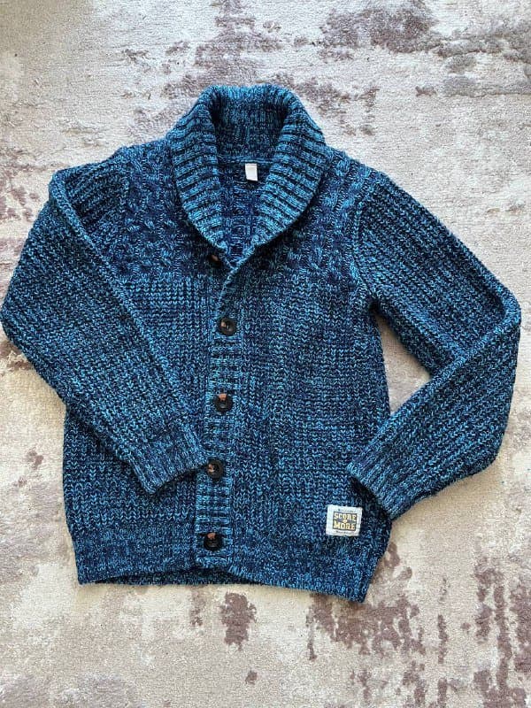 Кофта Esprit, Джинсы BluKids, Тапочки-носочки, Шарф-хомут 1