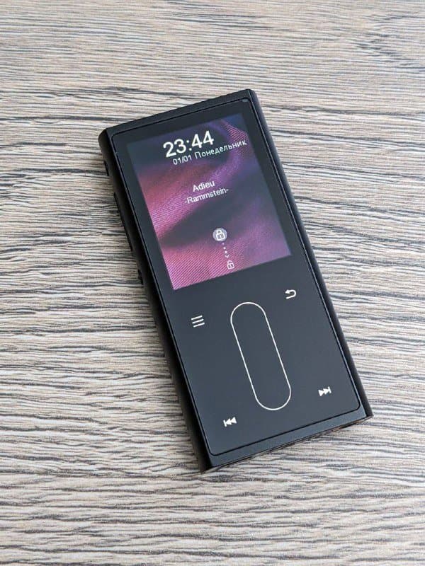 Hi-res плеер Fiio M3K с аксессуарами