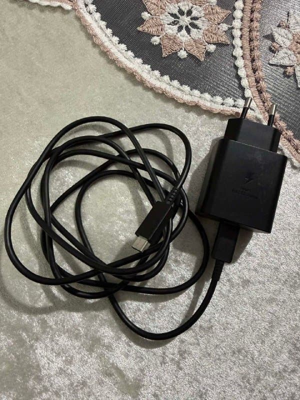 Зарядка Samsung Super Fast 45 Вт, USB кабель, наушники Samsung AKG