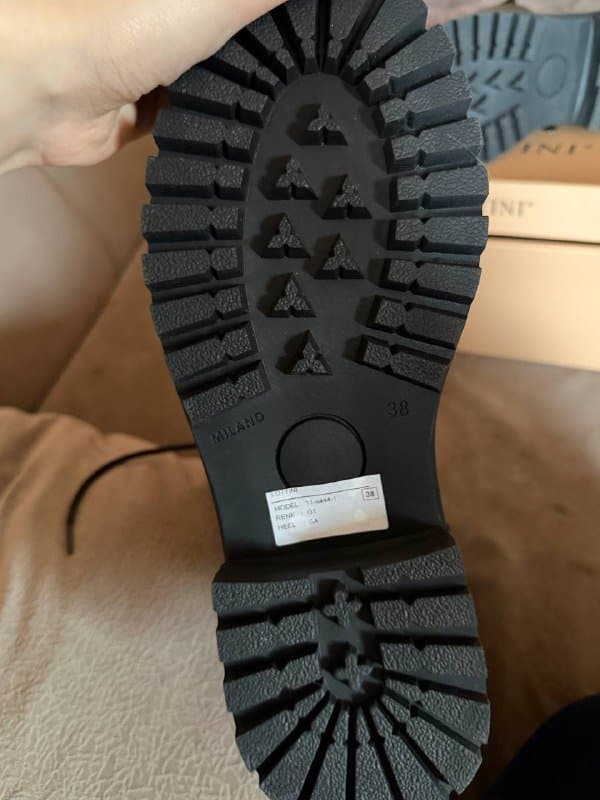 Новые женские кожаные ботинки размер 38-39 3