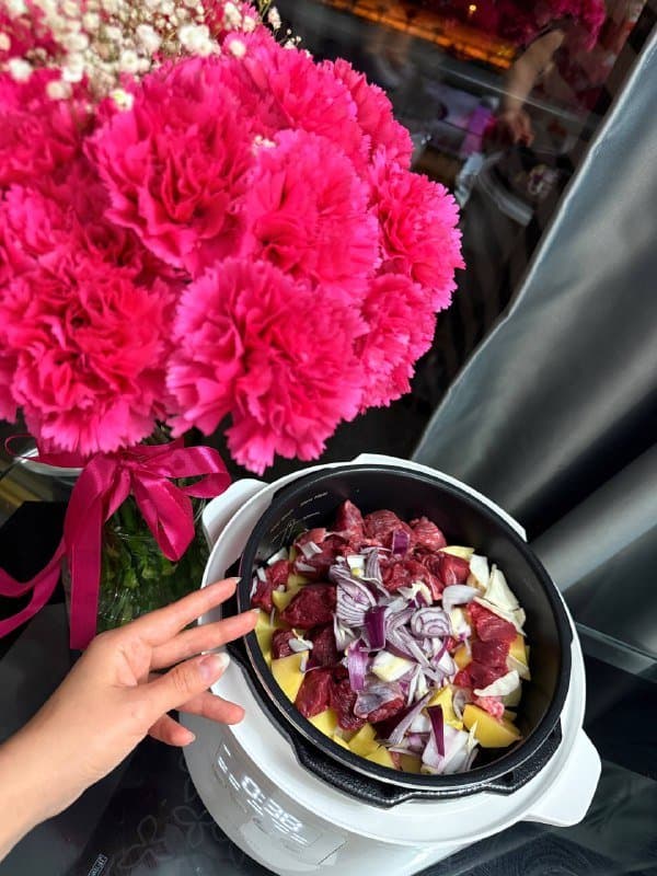 Мультиварка-скороварка с двумя чашами и лопаточками 3