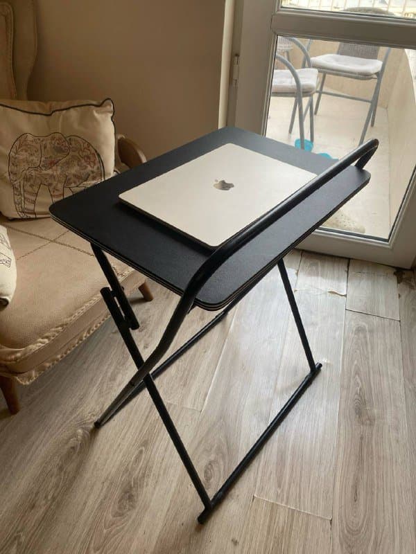 черный складной столик