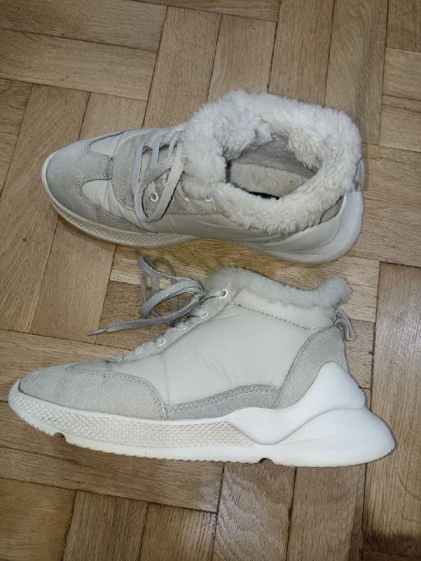 Зимние женские кроссовки 37 размера