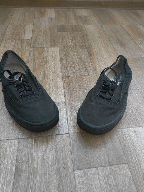 штаны Heresy, кроссовки Nike Air Force 1 Low, Mizuno Wave Rider 10, Nike Air Force 1 High Winter Boot, кеды Vans 3