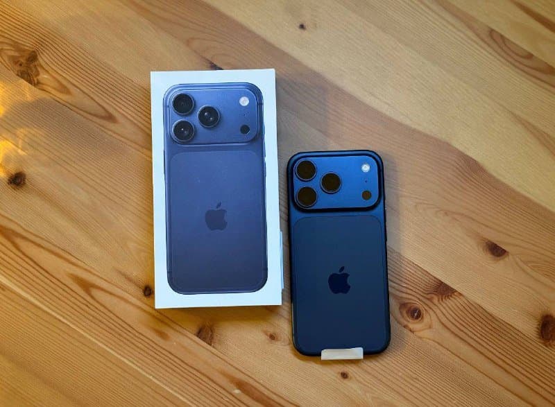 Apple iPhone 17 Pro 256GB Deep Blue 3