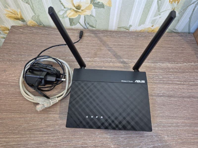 Wi-Fi роутер ASUS RT-N12E С1 чёрный б/у 1