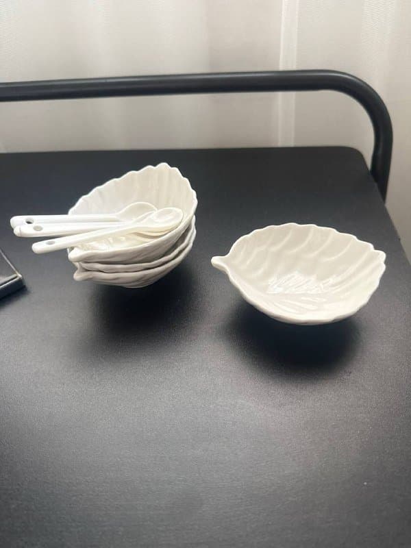 Бокалы для вина, бокалы для шампанского, графин, тарелки, соусницы, салатница, сотейник, дуршлаг 6