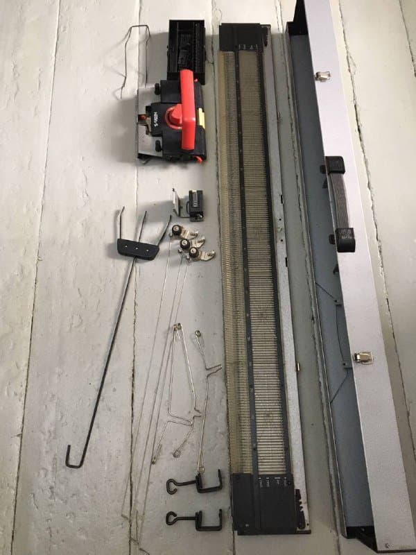 вязальная машинка Нева-5