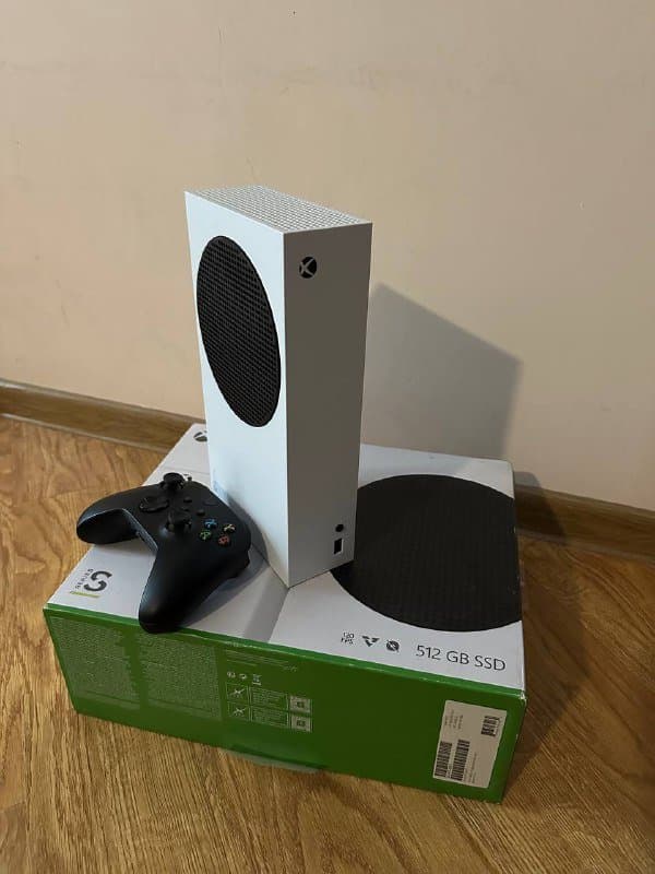 Xbox Series S с коробкой