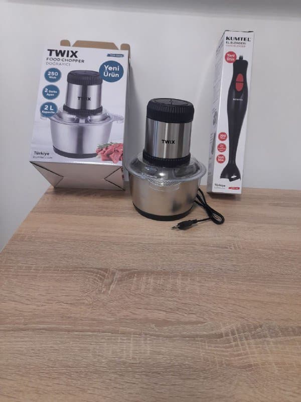 Сушилка для белья, блендер, овощерезка, кардиган, куртка, коврики, банки, инструменты