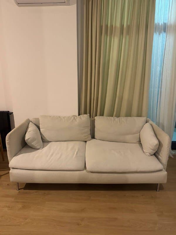 Двухместный диван