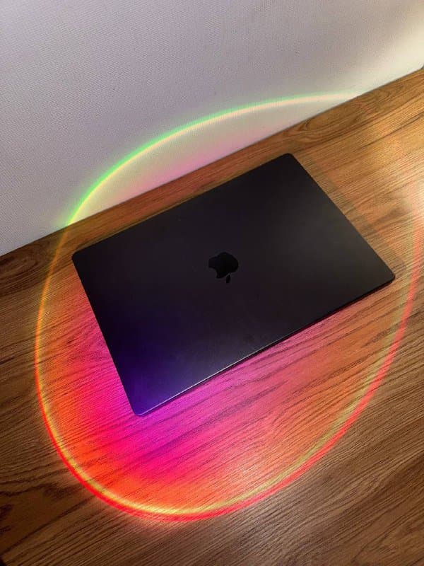 MacBook Pro 16" M3 36GB RAM 512GB SSD 2