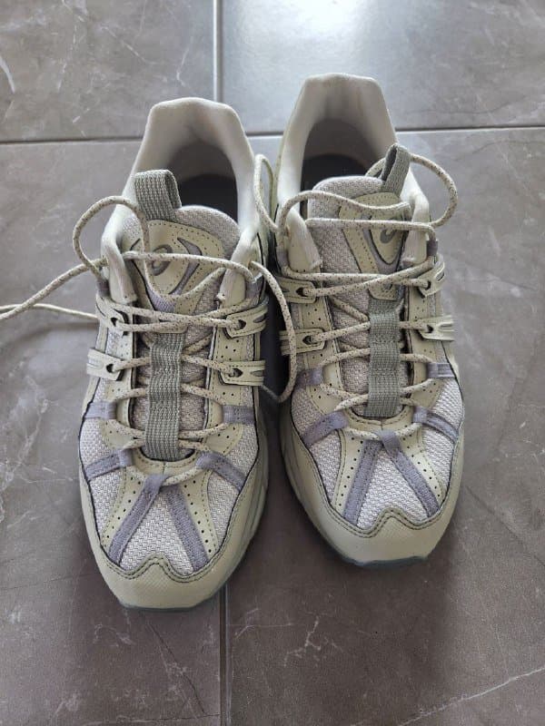 Кроссовки ASICS 1550 женские размер 26 см