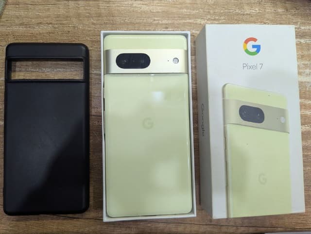 Google Pixel 7 с коробкой, USB кабелем и чехлом