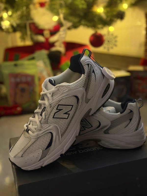 Новые кроссовки New Balance 530