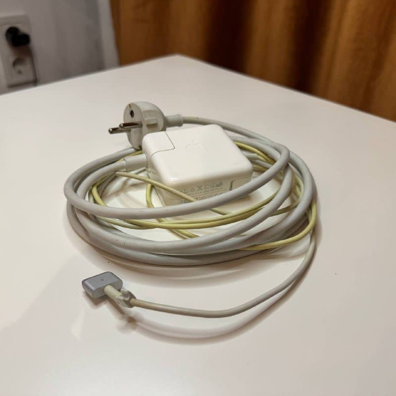 MacBook Air 13’ 2017, адаптер, зарядное устройство 9