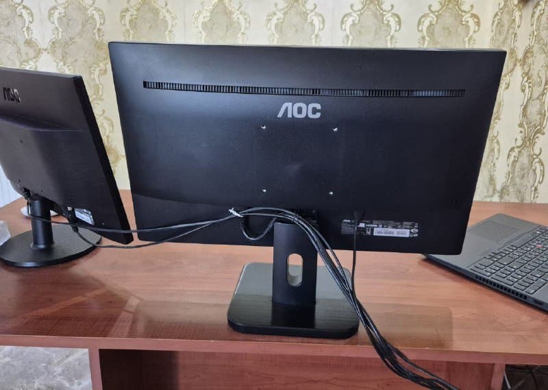 Монитор AOC 24E1Q 24-дюймовый Full HD IPS 8