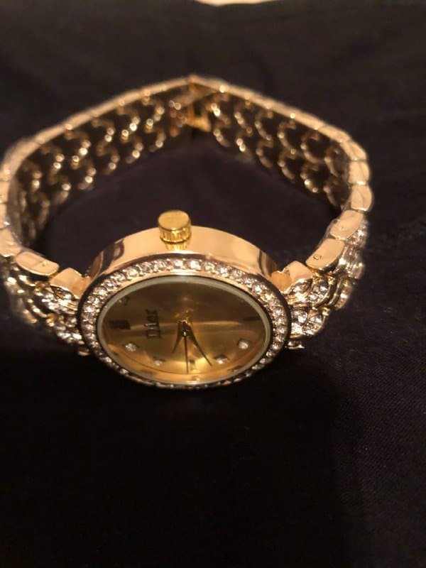 Новые часы Dior