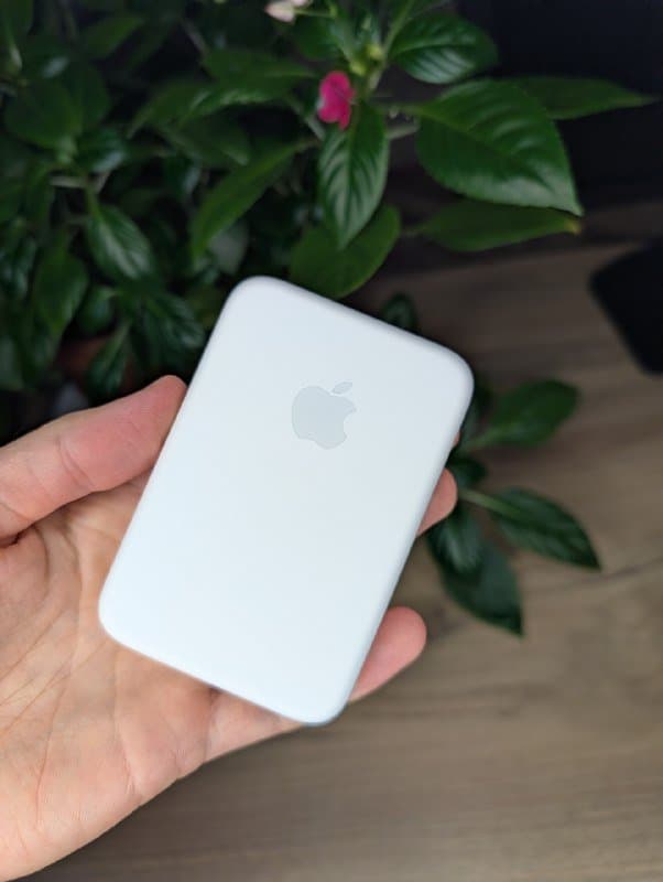 Беспроводная зарядка Apple MagSafe Battery Pack