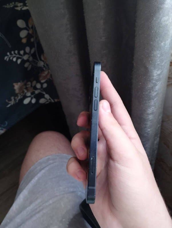 iPhone 12 Black 64gb 4